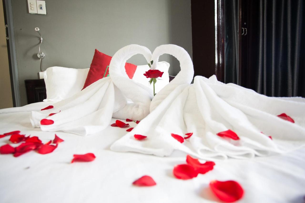 Hoang Trieu Hotel Hue Buitenkant foto