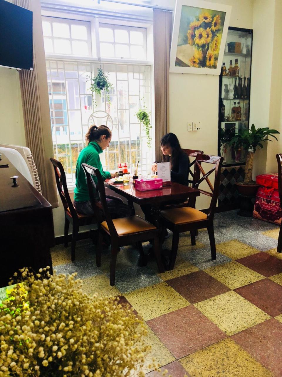 Hoang Trieu Hotel Hue Buitenkant foto