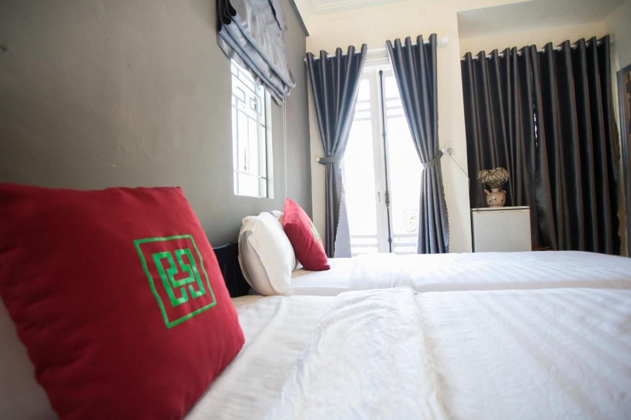 Hoang Trieu Hotel Hue Buitenkant foto